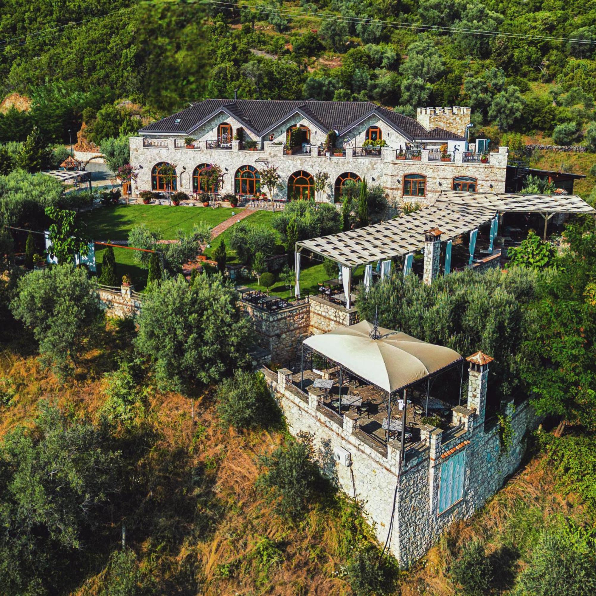 Chateau Fasel Тирана Екстер'єр фото